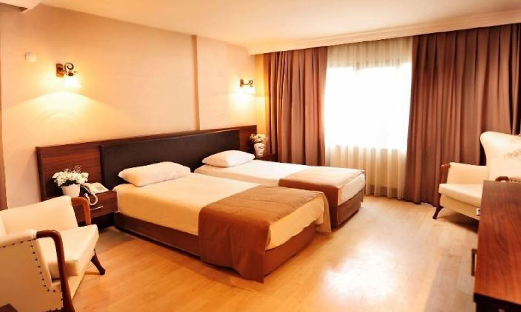 Uestuen Hotel Alsancak İzmir Ngoại thất bức ảnh