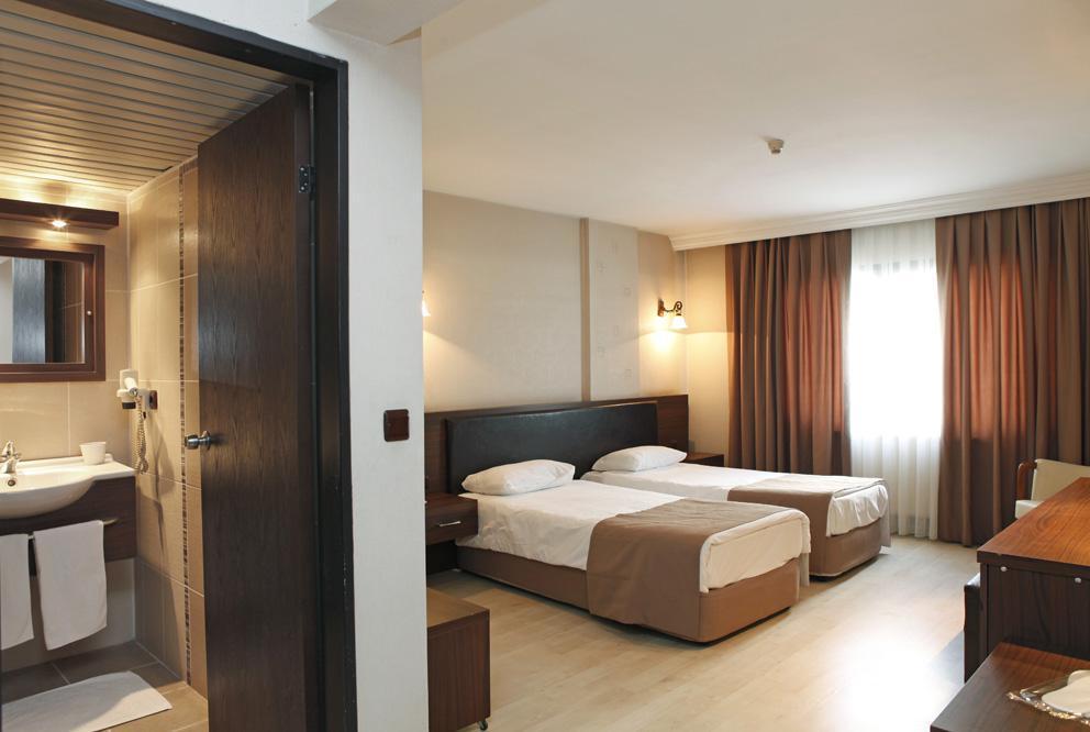 Uestuen Hotel Alsancak İzmir Ngoại thất bức ảnh