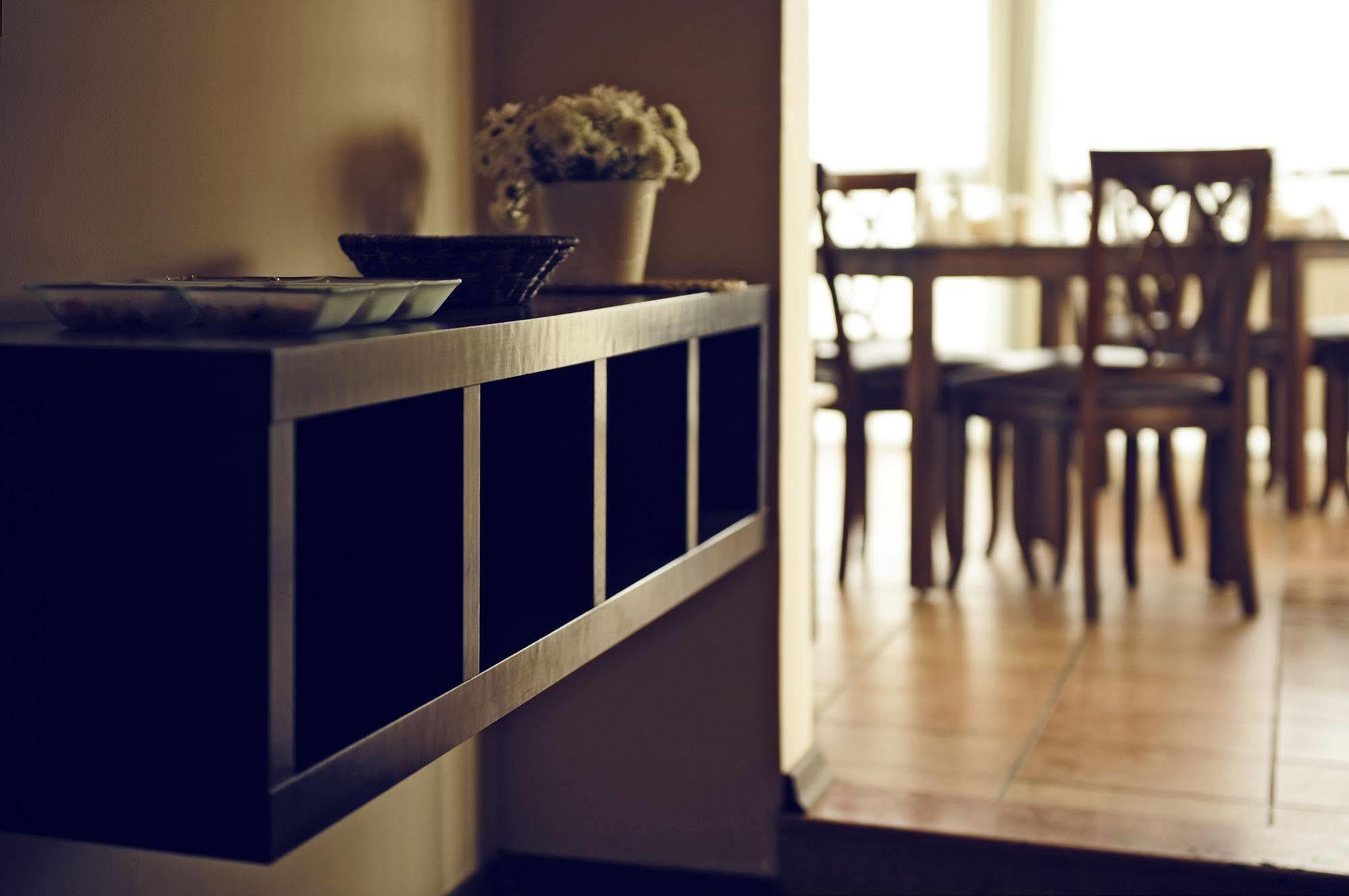 Uestuen Hotel Alsancak İzmir Ngoại thất bức ảnh
